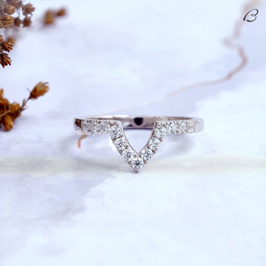 Dainty Curved Band Round Cut Moissanite V Shape Curved Wedding Band