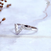 Dainty Curved Band Round Cut Moissanite V Shape Curved Wedding Band