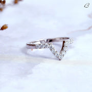 Dainty Curved Band Round Cut Moissanite V Shape Curved Wedding Band
