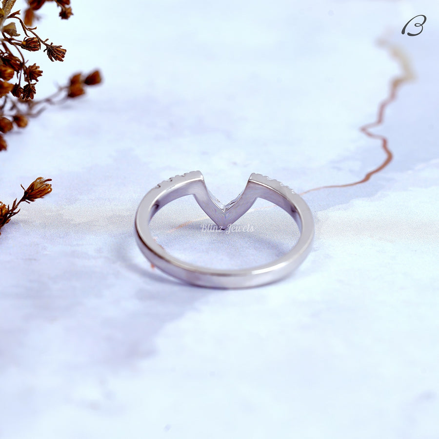 Dainty Curved Band Round Cut Moissanite V Shape Curved Wedding Band