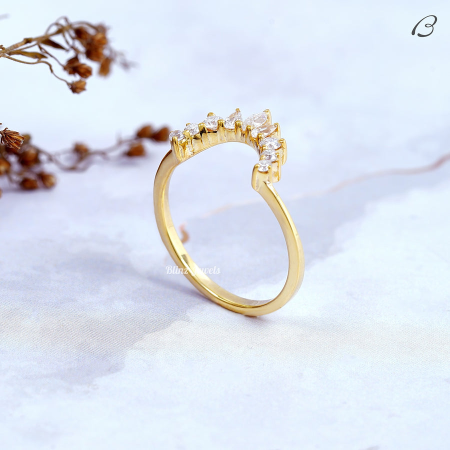 Round Marquise And Pear Cut Moissanite Matching Curved Wedding Band