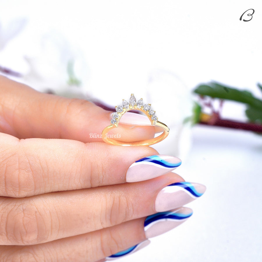Round Marquise And Pear Cut Moissanite Matching Curved Wedding Band